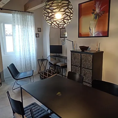 Holiday home Bb7 House *
